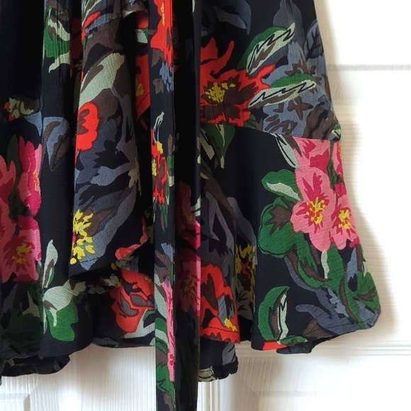Design Lab Lord & Taylor Floral Flutter Sleeve V-neck A-line Mini Wrap Dress XS - Picture 12 of 14